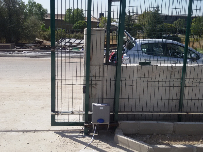 Otomatik giriş kapısı